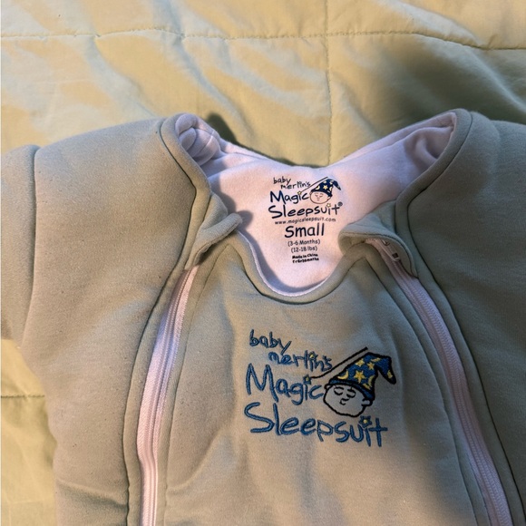 - Gray - Picture 3 of 8